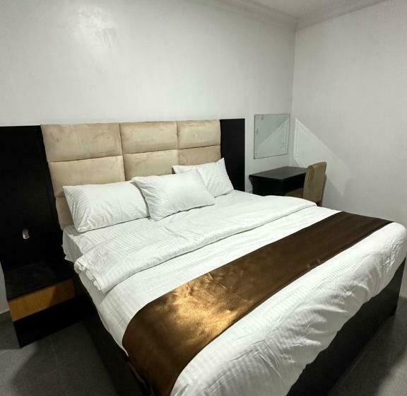 اتاق لوکس, Maxx Msquare