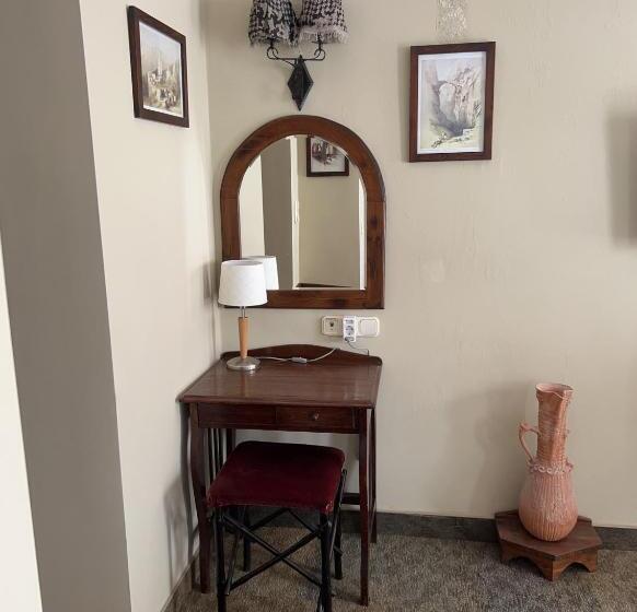 اتاق استاندارد با بالکن, Villa Sagan