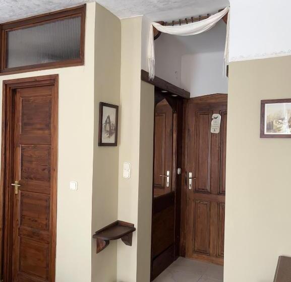 اتاق استاندارد با بالکن, Villa Sagan