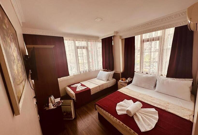 Habitación Triple Estándar, Yunus Otel