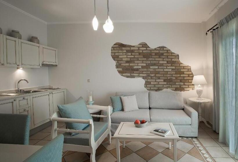 小型套房侧面可观海景, Delfino Blu Wellness Boutique