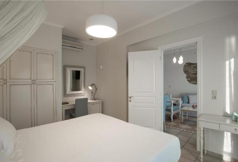 小型套房侧面可观海景, Delfino Blu Wellness Boutique