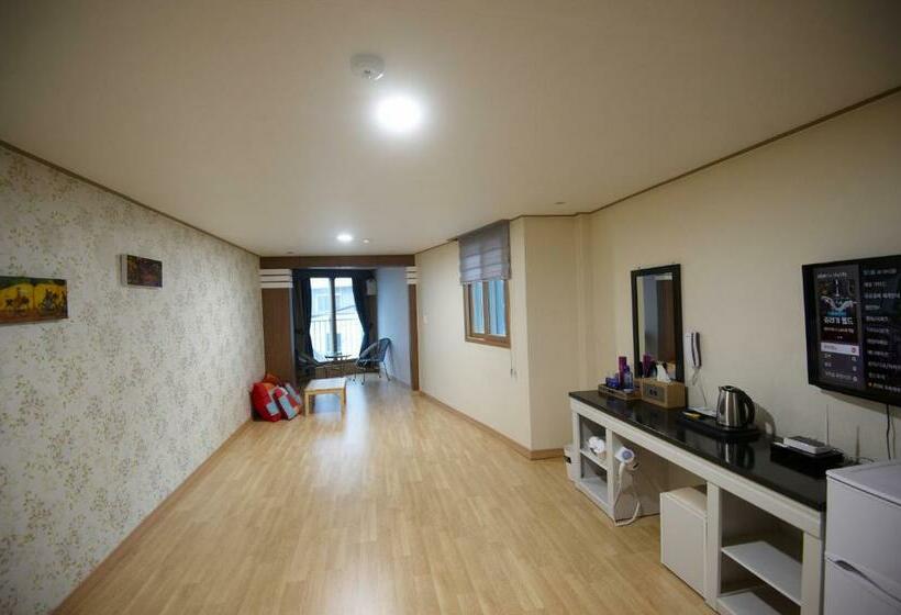 Quarto Familiar Deluxe, Dorcas Tourist Hostel