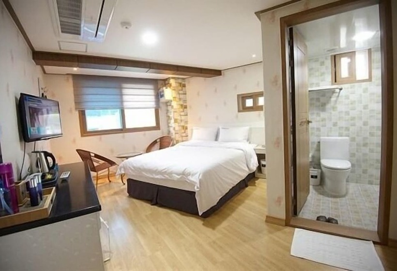 Quarto standard, Dorcas Tourist Hostel