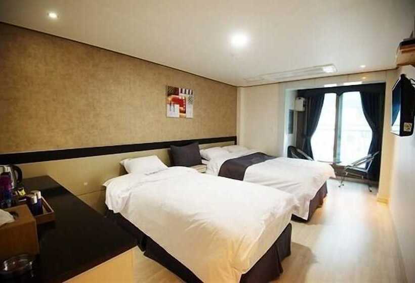 Quarto deluxe, Dorcas Tourist Hostel