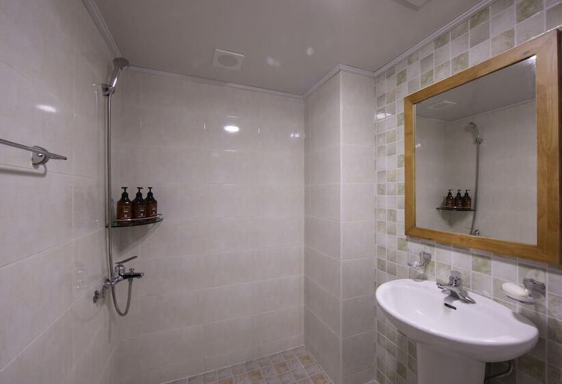 Quarto Familiar, Dorcas Tourist Hostel