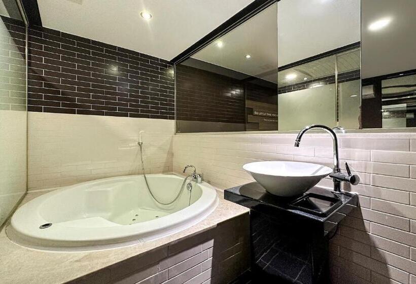 Chambre Standard, Box