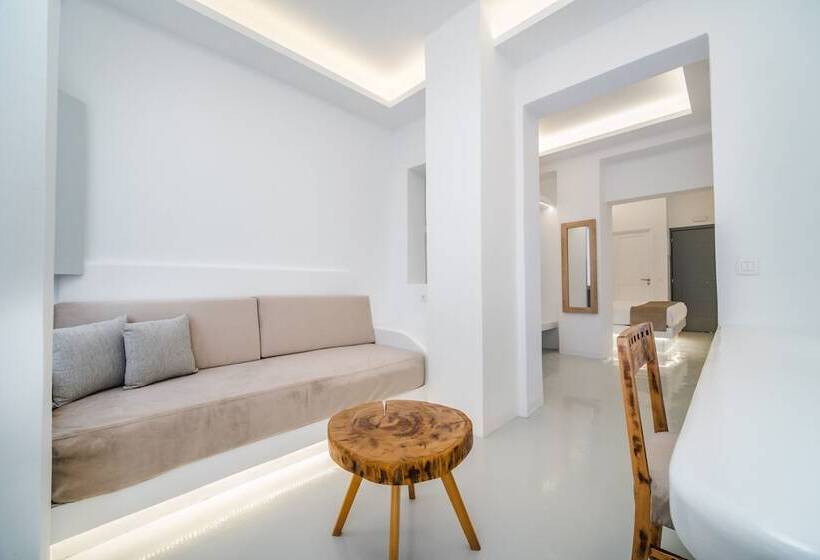 سوئیت دولوکس با چشمانداز, Serenità Luxury Suites