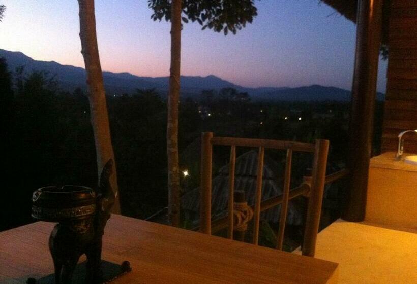 غرفة ديلوكس مزوَّدة بجاكوزي, Changpai Hill