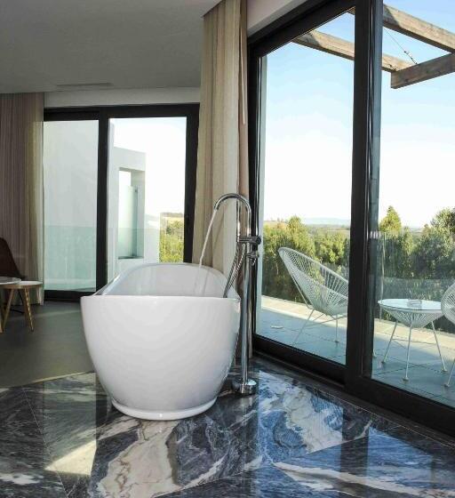 디럭스 스위트 킹 침대, Enigma Nature & Water