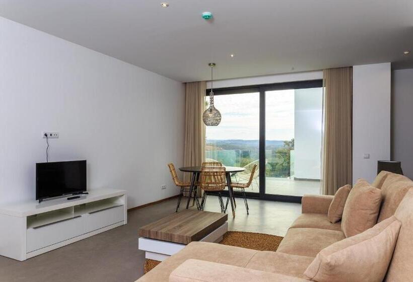 침실 2개 아파트, Enigma Nature & Water