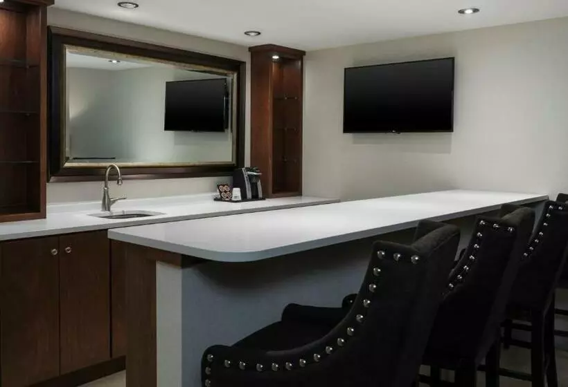 エクゼクティブスイート, Holiday Inn Express & Suites Medina, An Ihg