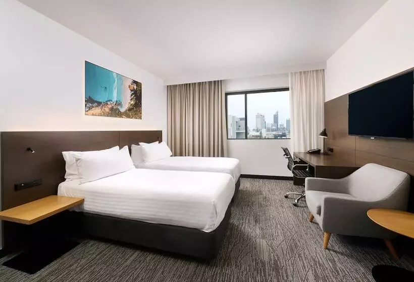 スタンダードシティビュールーム, Holiday Inn West Perth, An Ihg