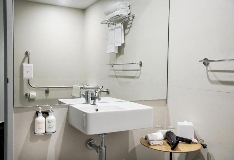 适合残疾人使用的标准间, Holiday Inn West Perth, An Ihg