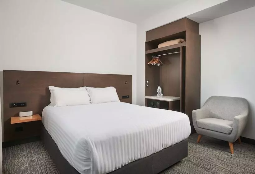 ダブルベッドスタンダードルーム, Holiday Inn West Perth, An Ihg
