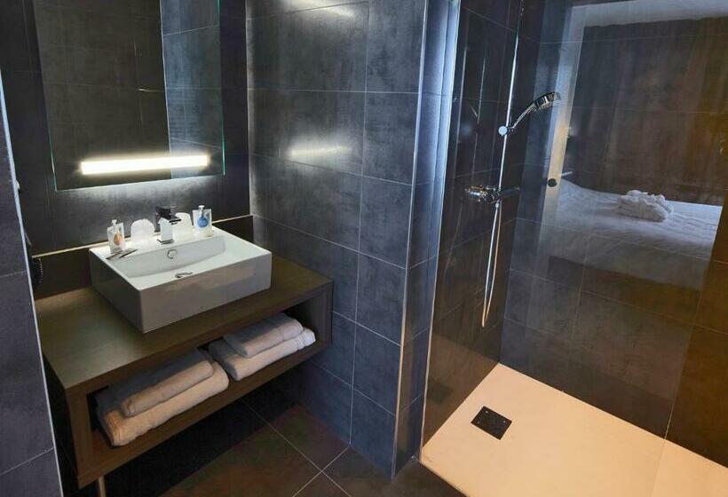 Четырехместный Номер Стандарт, Kyriad Troyes Centre