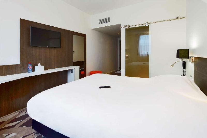 Номер Стандарт, Kyriad Troyes Centre