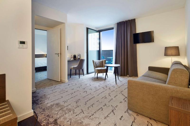 Четырехместный Номер Superior, Kyriad Troyes Centre