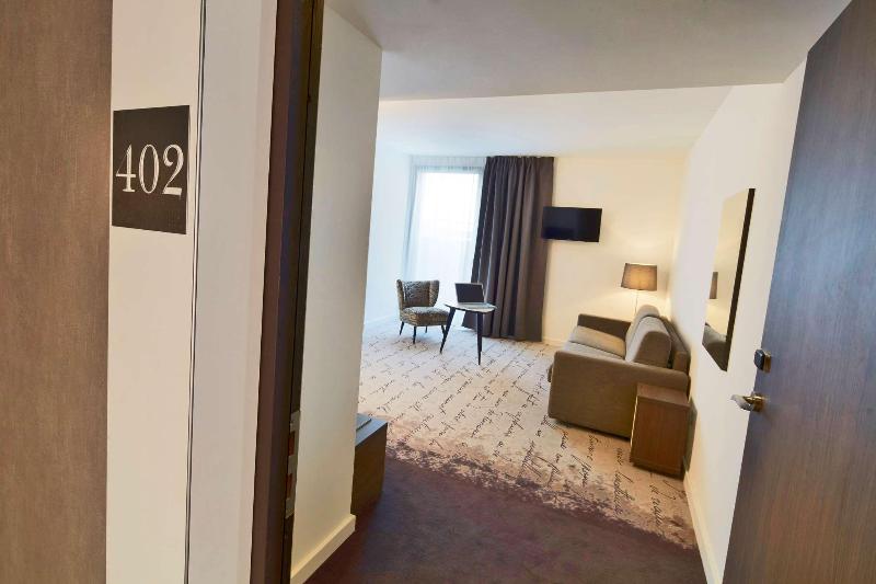 Четырехместный Номер Superior, Kyriad Troyes Centre