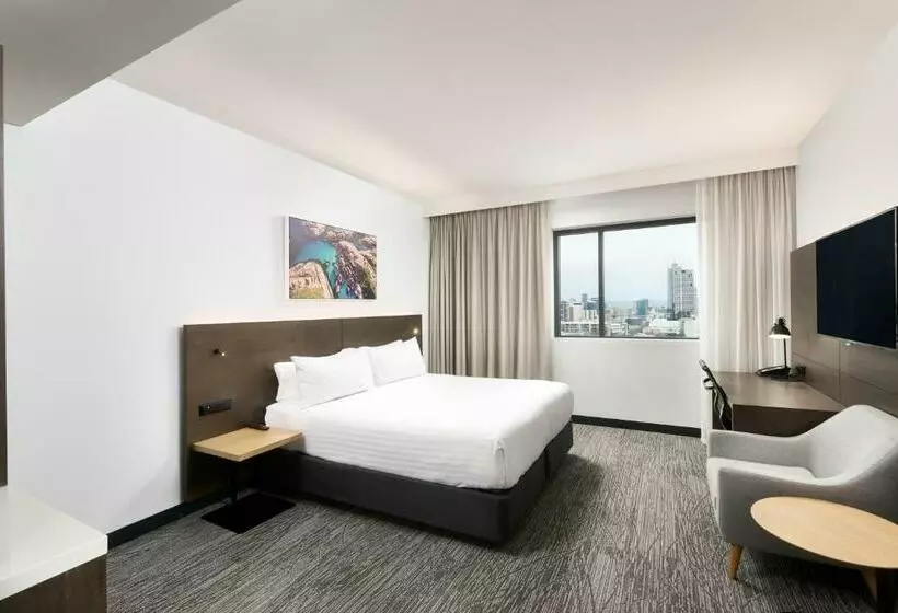 キングサイズベッドのスタンダードルーム, Holiday Inn West Perth, An Ihg