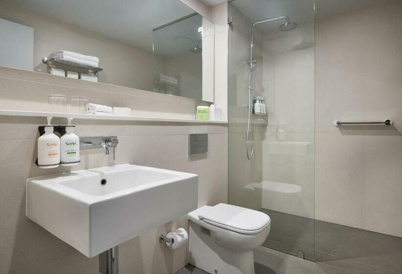 キングサイズベッドのスタンダードルーム, Holiday Inn West Perth, An Ihg