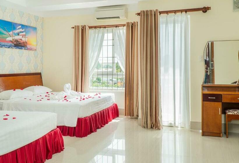 اتاق لوکس, Sun & Sea