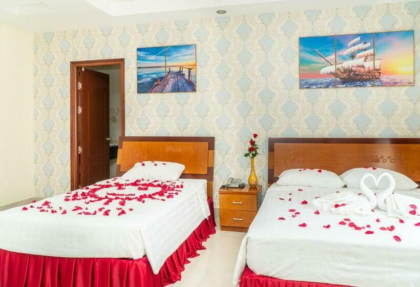 اتاق لوکس سه تخته, Sun & Sea