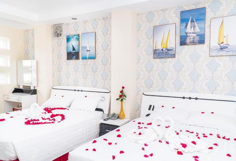 اتاق لوکس خانوادگی, Sun & Sea