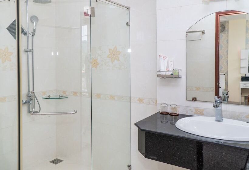 اتاق لوکس سه تخته, Sun & Sea