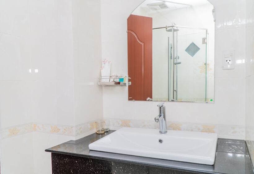 اتاق لوکس سه تخته, Sun & Sea