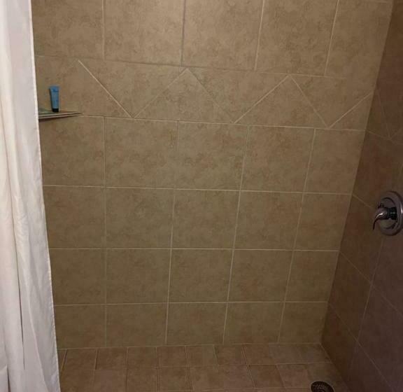 اتاق استاندارد یک تخته با بالکن, The Atlantic