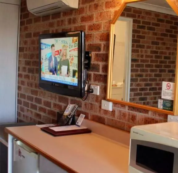 デラックスルーム, Town And Country Motor Inn