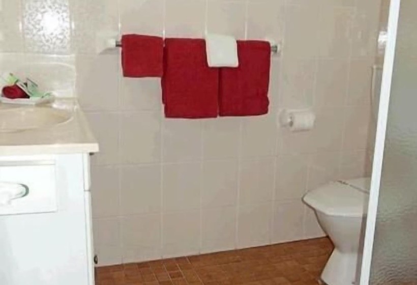 Семейный Номер, Town And Country Motor Inn