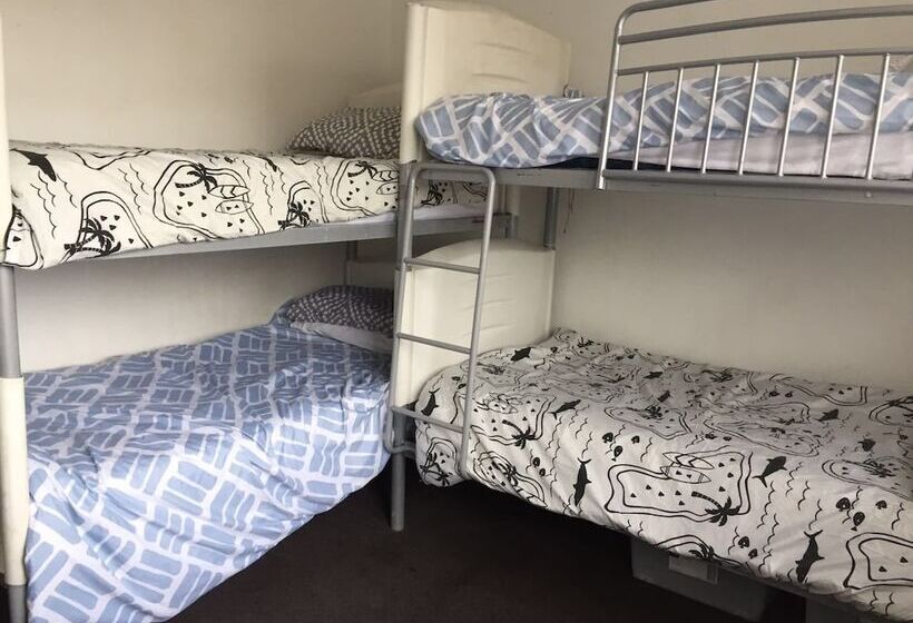Кровать в Общей Комнате, St Kilda Hostel