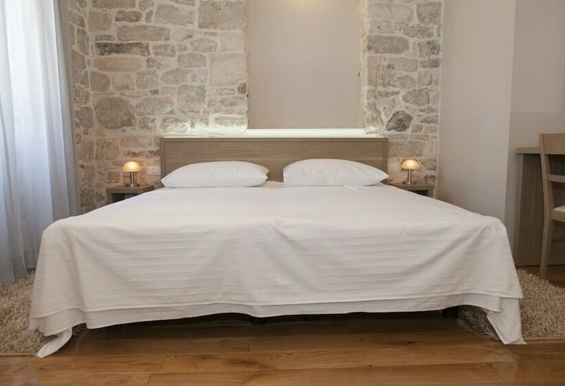 اتاق استاندارد, Tifani Luxury Rooms 2