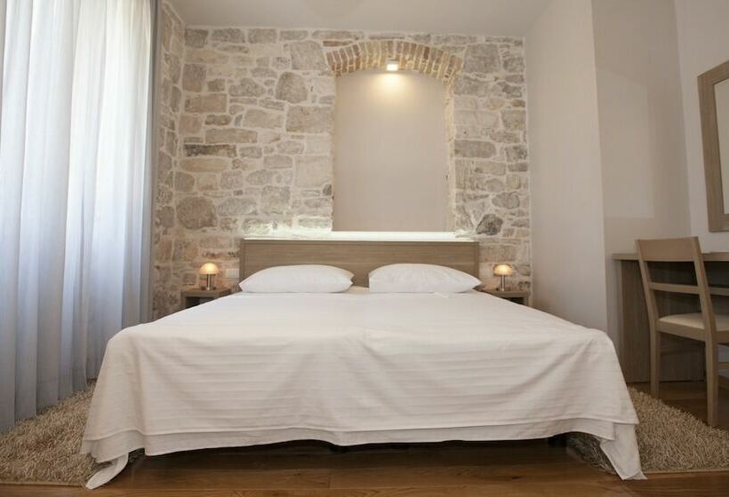 اتاق استاندارد, Tifani Luxury Rooms 2