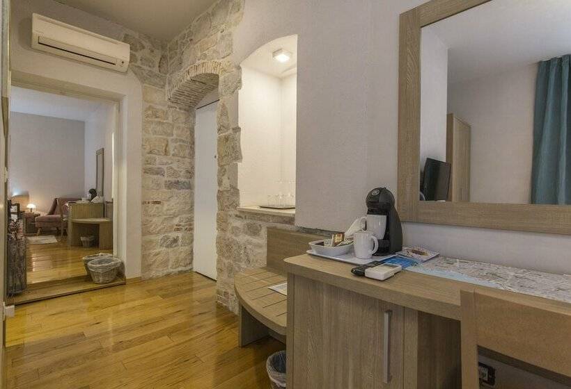 اتاق استاندارد, Tifani Luxury Rooms 2