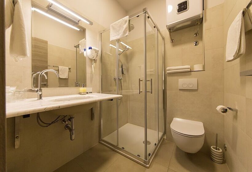 اتاق استاندارد, Tifani Luxury Rooms 2