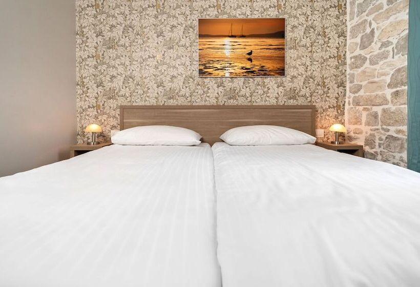 اتاق استاندارد, Tifani Luxury Rooms 2