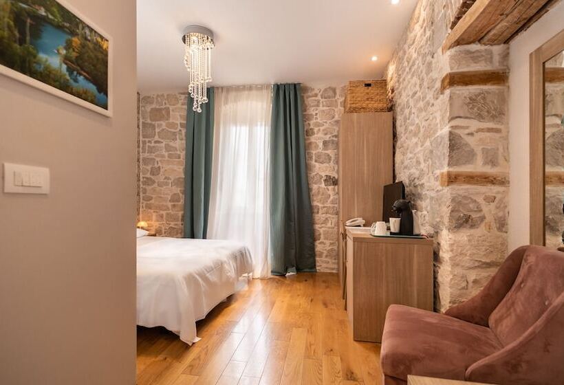 اتاق استاندارد, Tifani Luxury Rooms 2