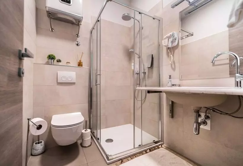 スタンダードルーム, Tifani Luxury Rooms 2