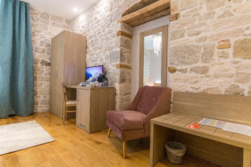 اتاق استاندارد, Tifani Luxury Rooms 2