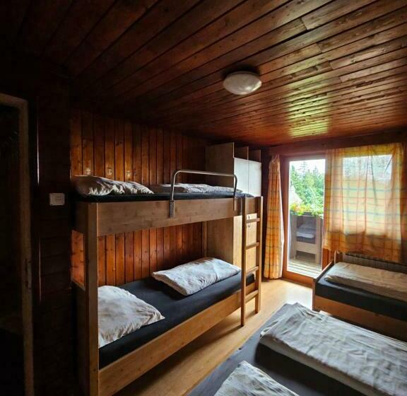 اتاق خانوادگی, Ruška Koča