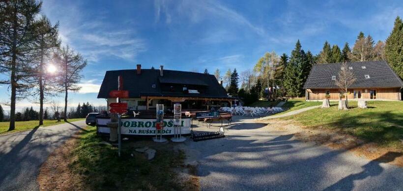 اتاق خانوادگی, Ruška Koča