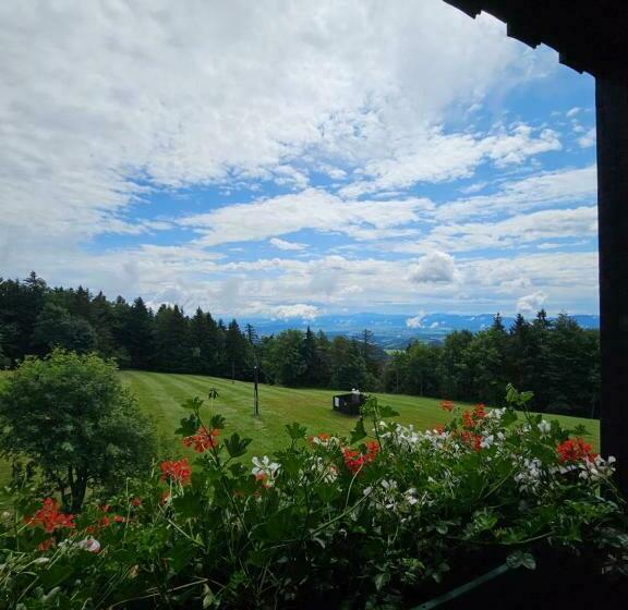 اتاق خانوادگی, Ruška Koča