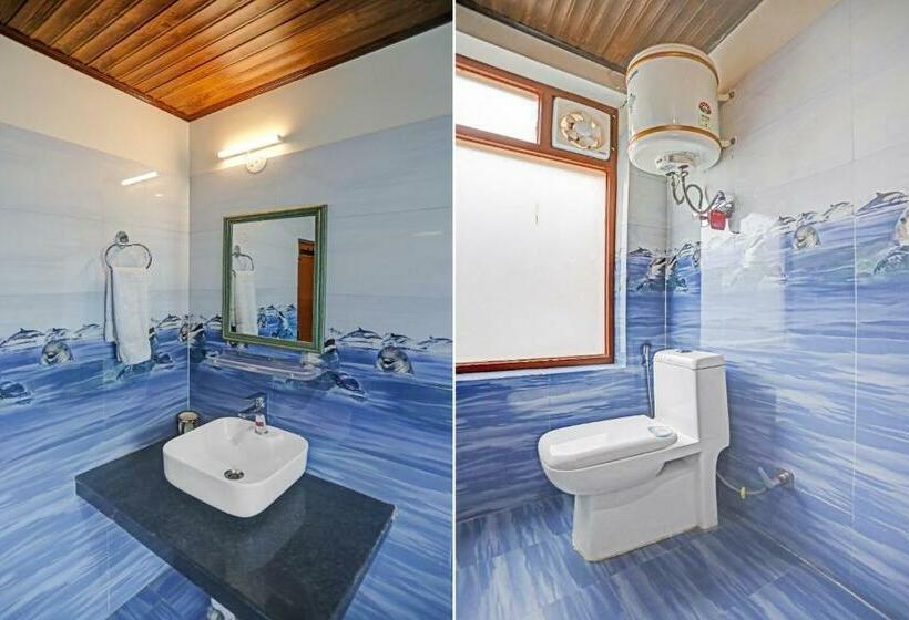 اتاق کلاسیک سه تخته, Flagship The Country House