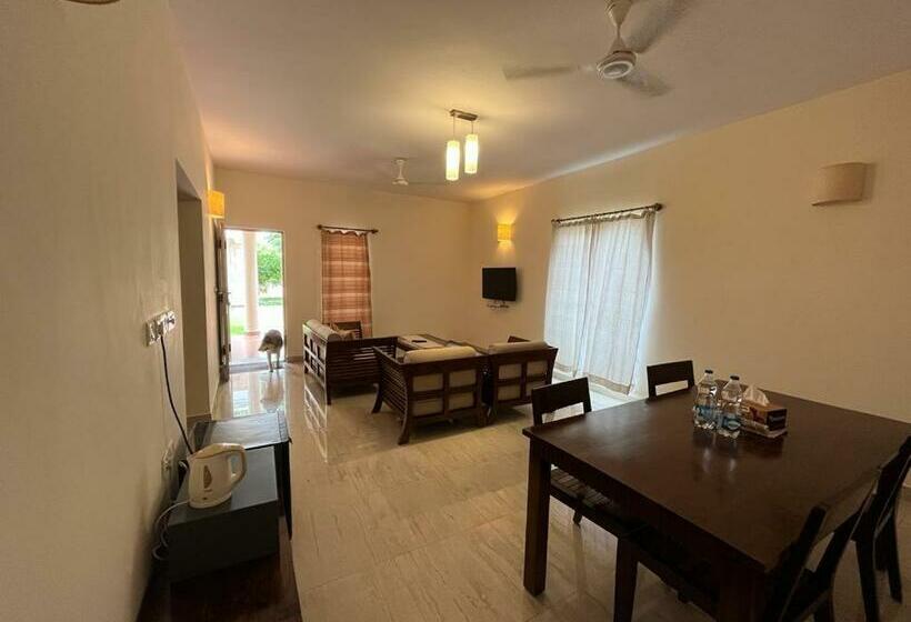 סוויטה, Olive Farm @ Embassy International Riding School