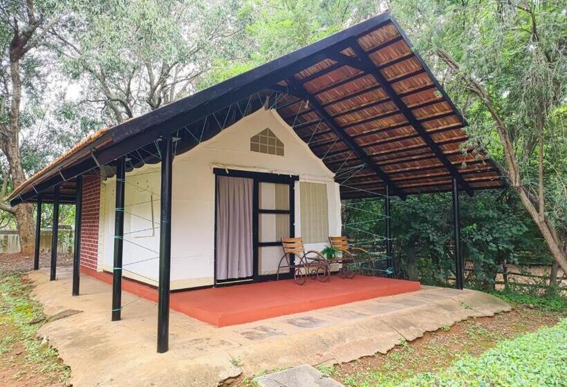 كوخ قياسي, Olive Farm @ Embassy International Riding School