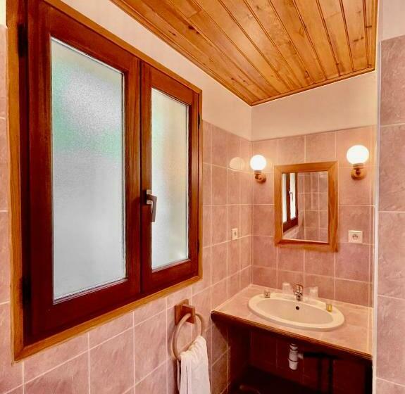 חדר משפחתי, Ferme Auberge Du Roc