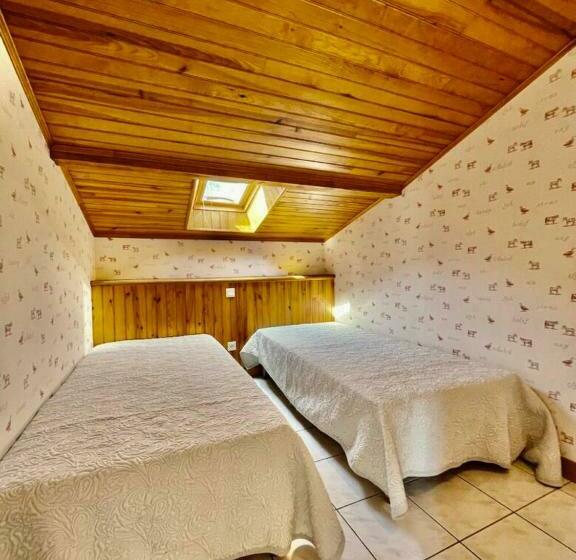 חדר משפחתי, Ferme Auberge Du Roc